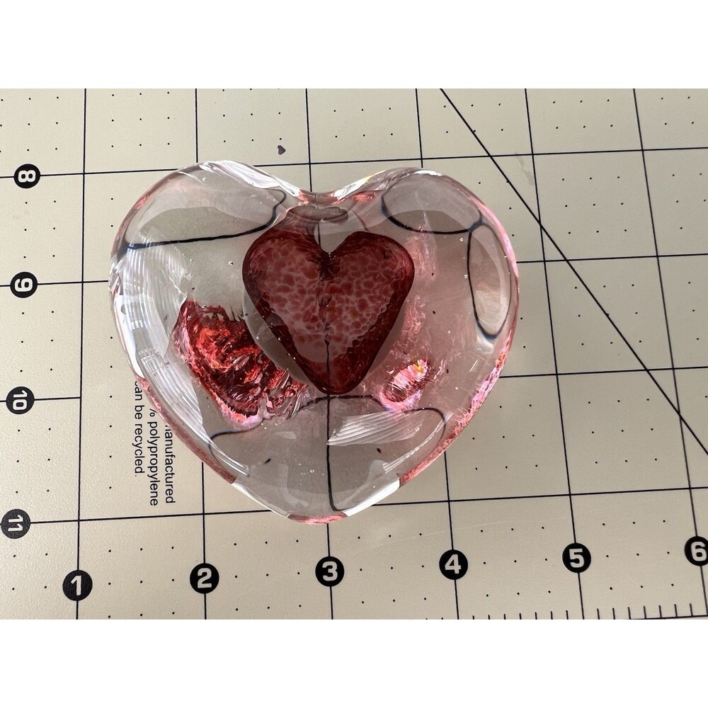 VTG Glass Heart Paperweight  Blown Art Glass Heart Paperweight Murano  Style - Picture 5 of 5
